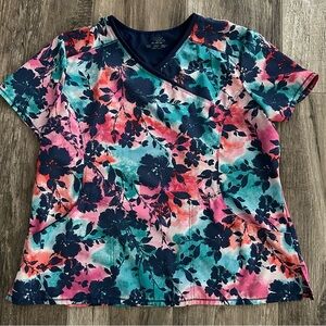 Infinity Floral Scrub Top